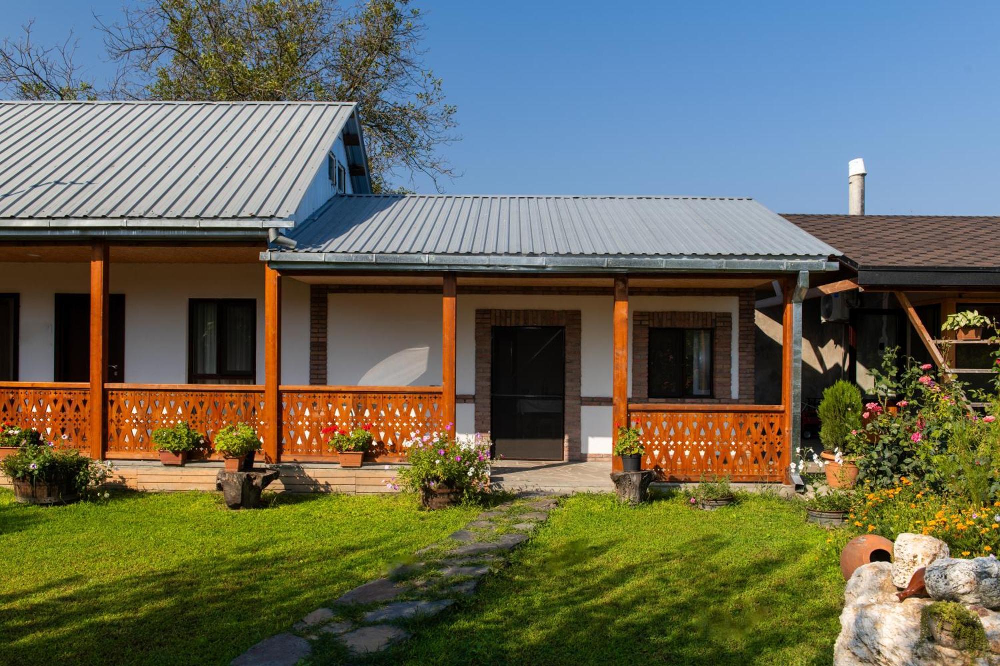Alvani Inn Nizhniy Alvani Exterior foto