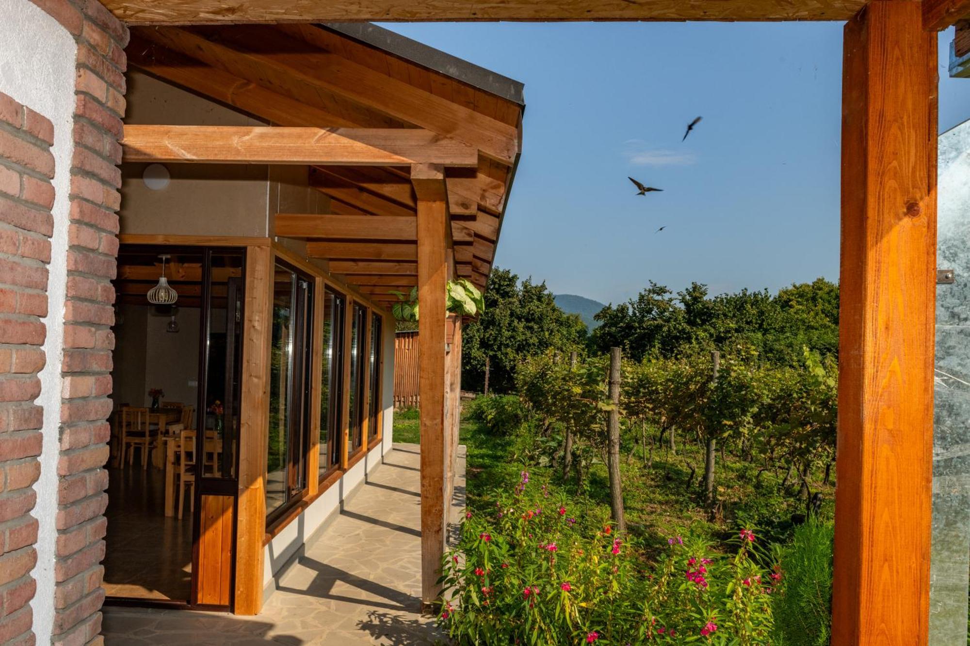 Alvani Inn Nizhniy Alvani Exterior foto